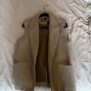 Zara Men's Dark Brown Vest